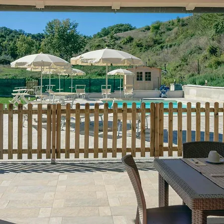 Family Friendly With Swimming Pool In Tuscany 蒙塔约内