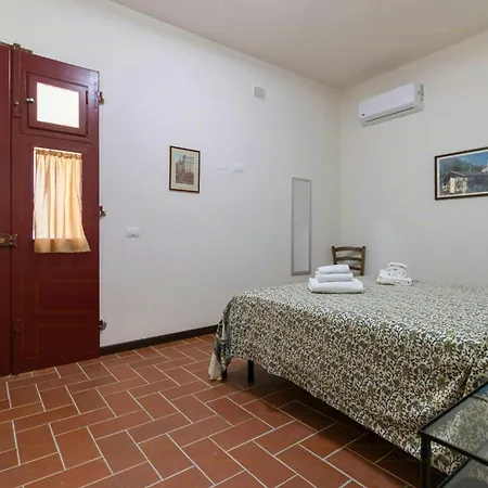 度假居 Family Friendly With Swimming Pool In Tuscany 蒙塔约内