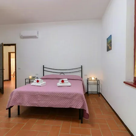 度假居 Family Friendly With Swimming Pool In Tuscany 蒙塔约内